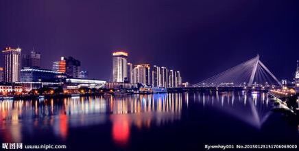 宁波是我国东南沿海城市,宁波属于东南西北