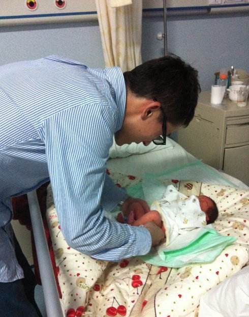 给自己说一声父亲节快乐,父亲节一个人撑起一个家