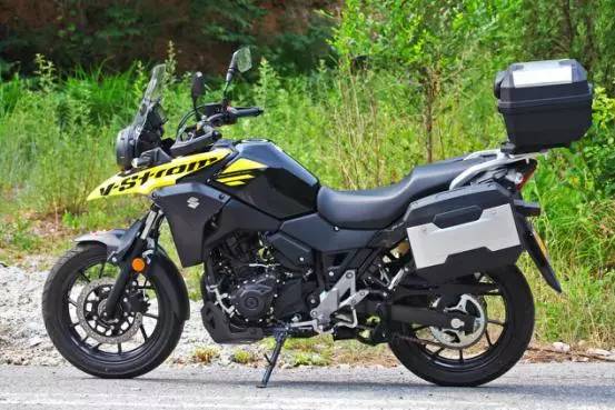 最新豪爵铃木dl250评测视频,18年的豪爵铃木dl250值得买吗