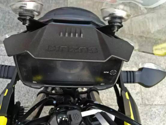 最新豪爵铃木dl250评测视频,18年的豪爵铃木dl250值得买吗