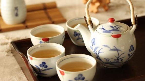 钛茶具和陶瓷茶具哪个好,纠结紫砂茶具和汝窑茶具