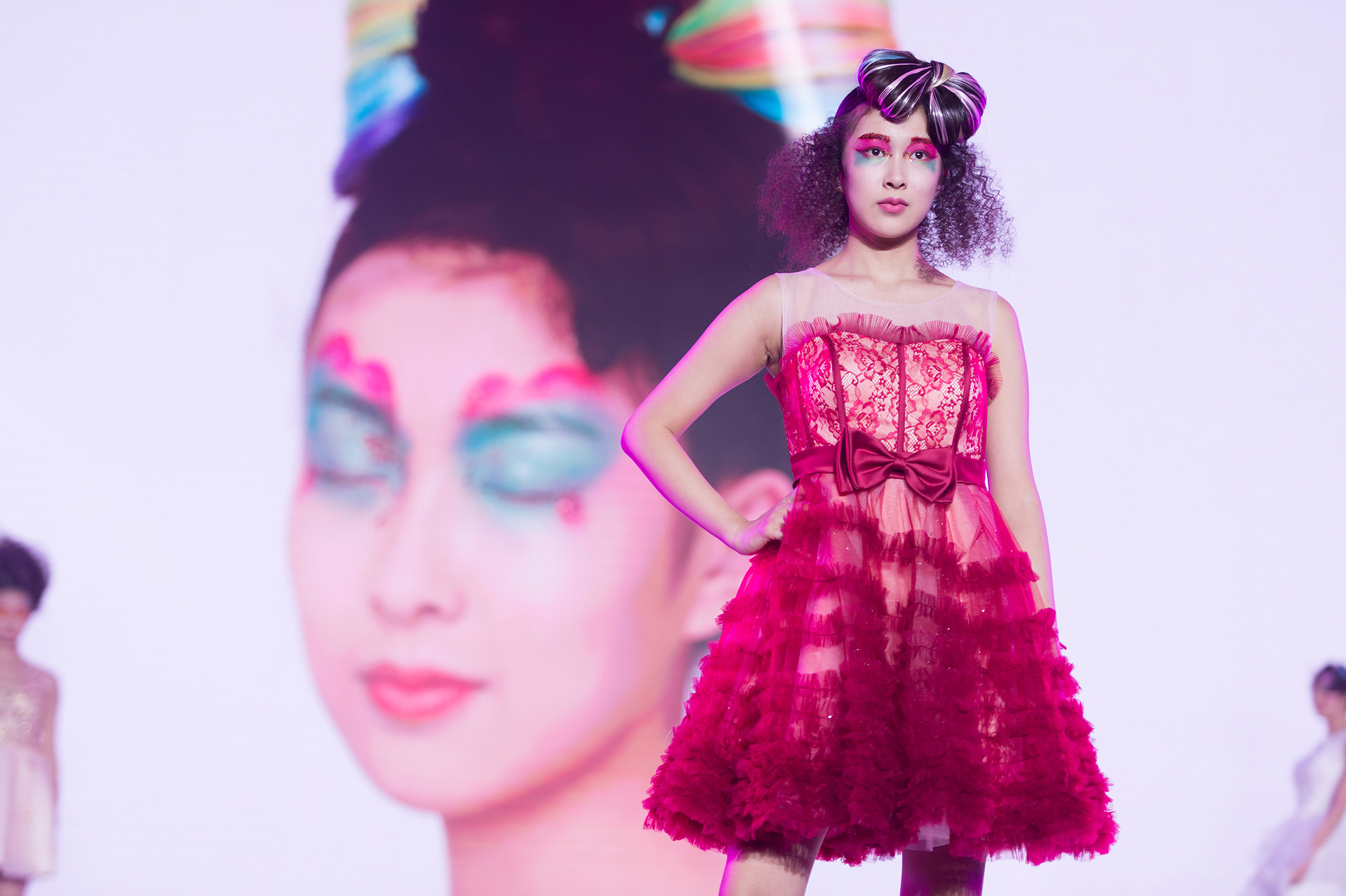 火爆|男神、女神们喊你一起变美,京东免单啦!