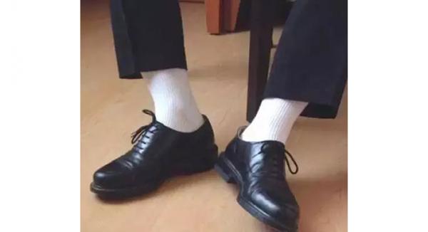 女生最讨厌男生穿什么衣服,女生讨厌的男生穿搭