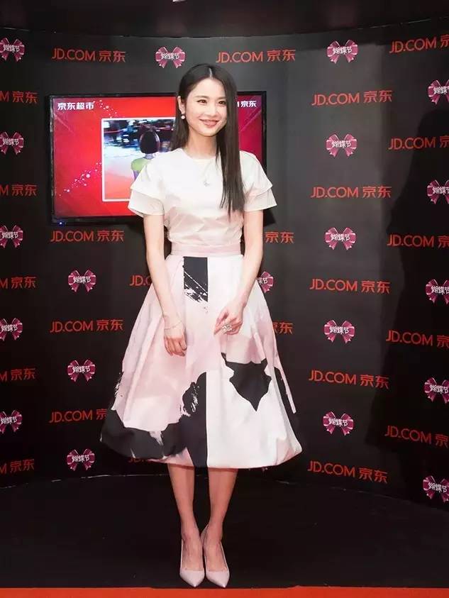 火爆|男神、女神们喊你一起变美，京东免单啦！