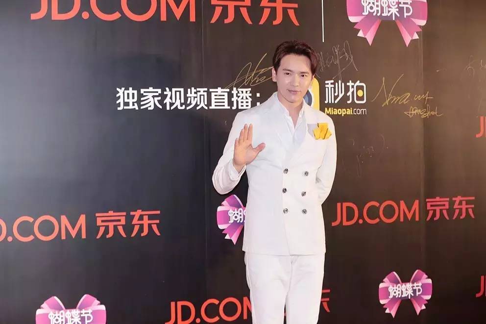 火爆|男神、女神们喊你一起变美,京东免单啦!