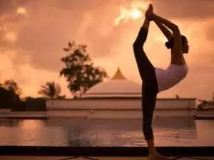 二孩抱得快断老腰了！市一帮您微创解决