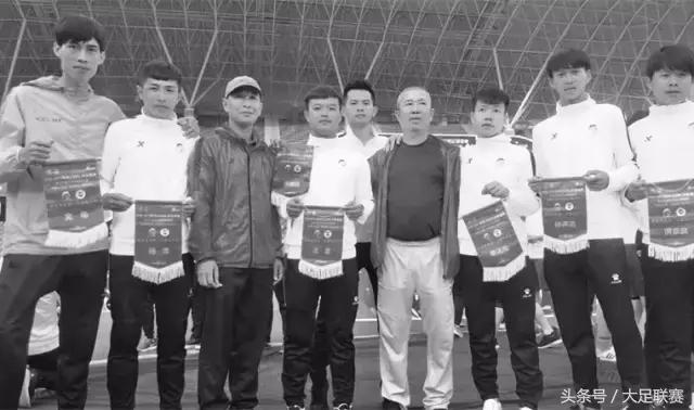 愿天堂也有足球纪念马拉多纳,缅怀科比致敬传奇愿天堂也有篮球