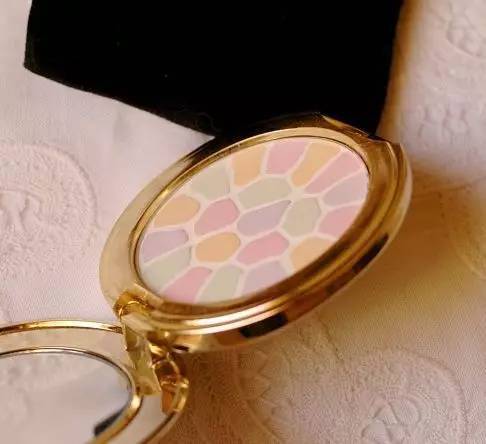 不脱妆的定妆好物排行榜,推荐好用的定妆产品