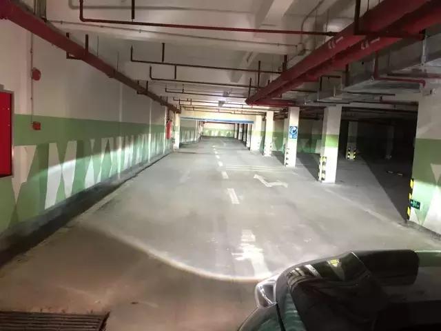 惠州新光源灯光升级,汉兰达原车灯发黄昏暗升级NHK德国版海五双光透镜!