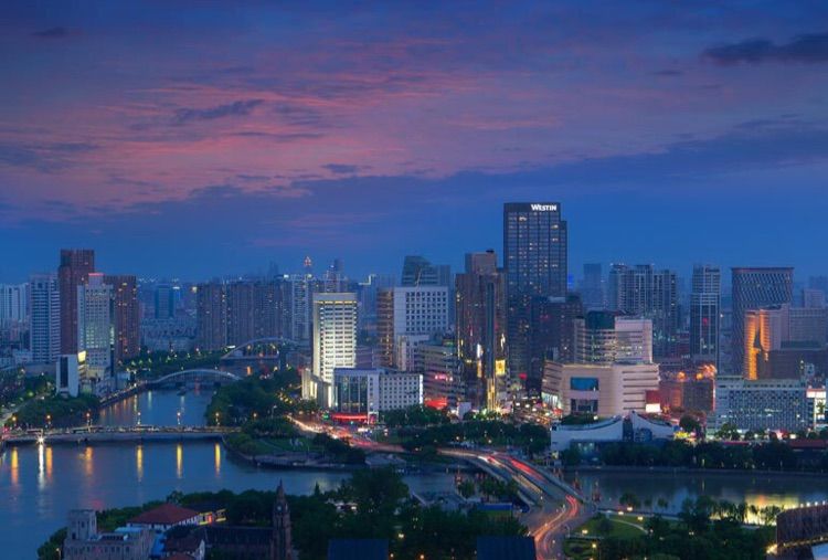 宁波是我国东南沿海城市,宁波属于东南西北