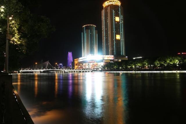 宁波是我国东南沿海城市,宁波属于东南西北