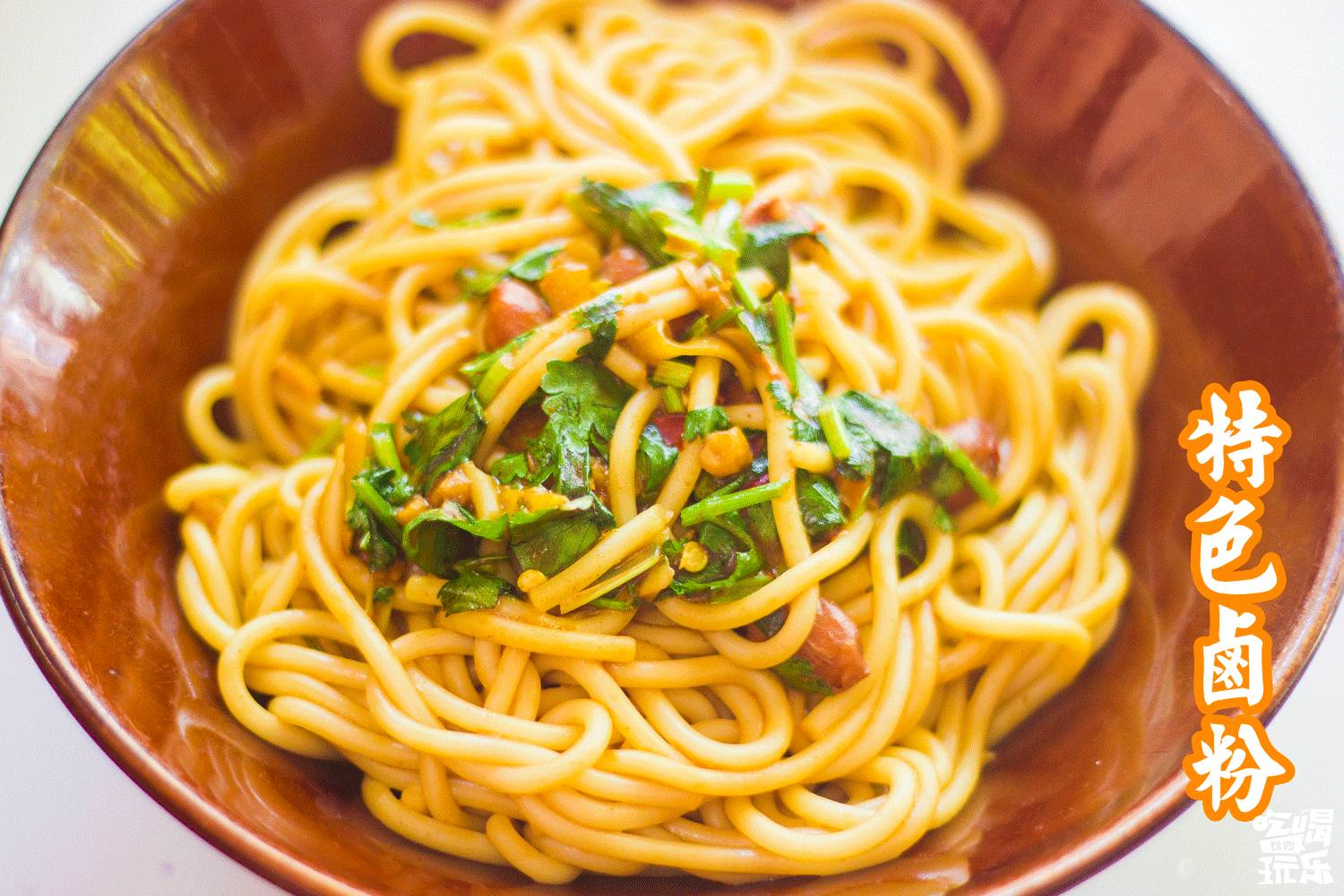 无数旅客的回忆,都停留在晓园路上这一碗碗地道小吃里