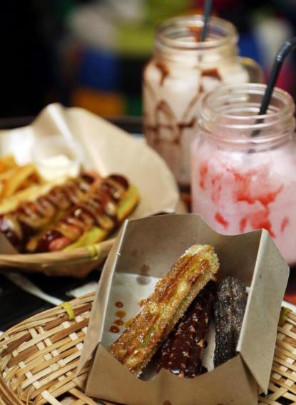 新加坡小夫妻研制出出榴梿吉事果，据说是纯新加坡风味！