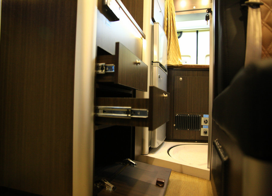 用实力赢得客户信赖,用实力赢得顾客的满意和信任