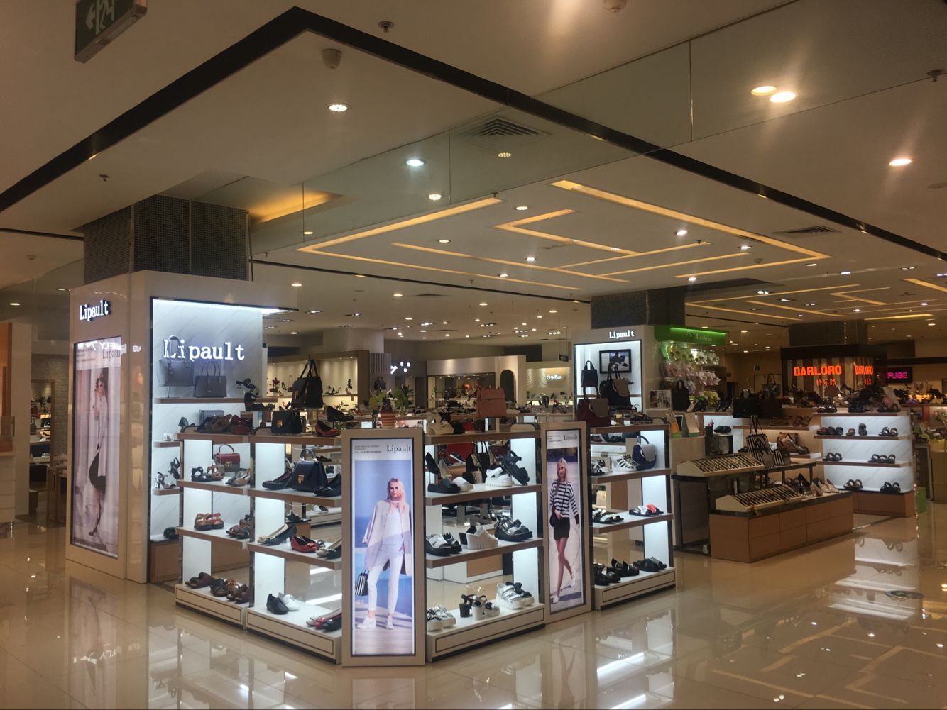 法国品牌lipault与万达广场强强联手,绽放法国色彩风尚