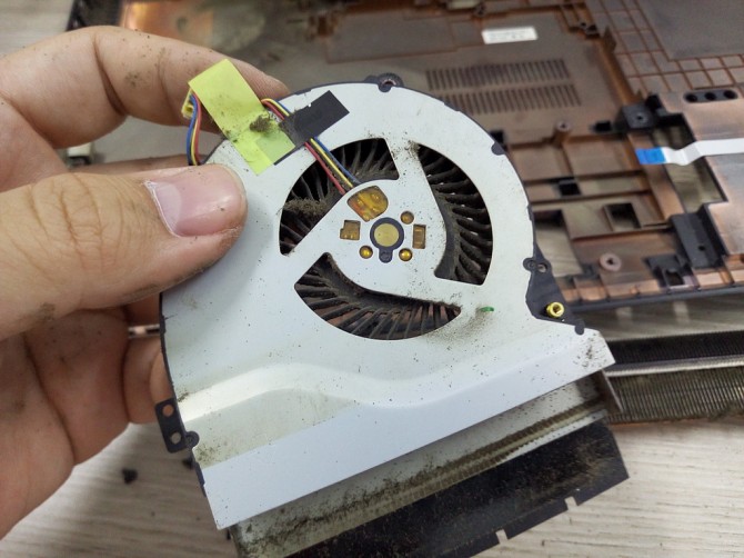 华硕笔记本k450拆机清灰教程,华硕笔记本k550j怎么换硬盘