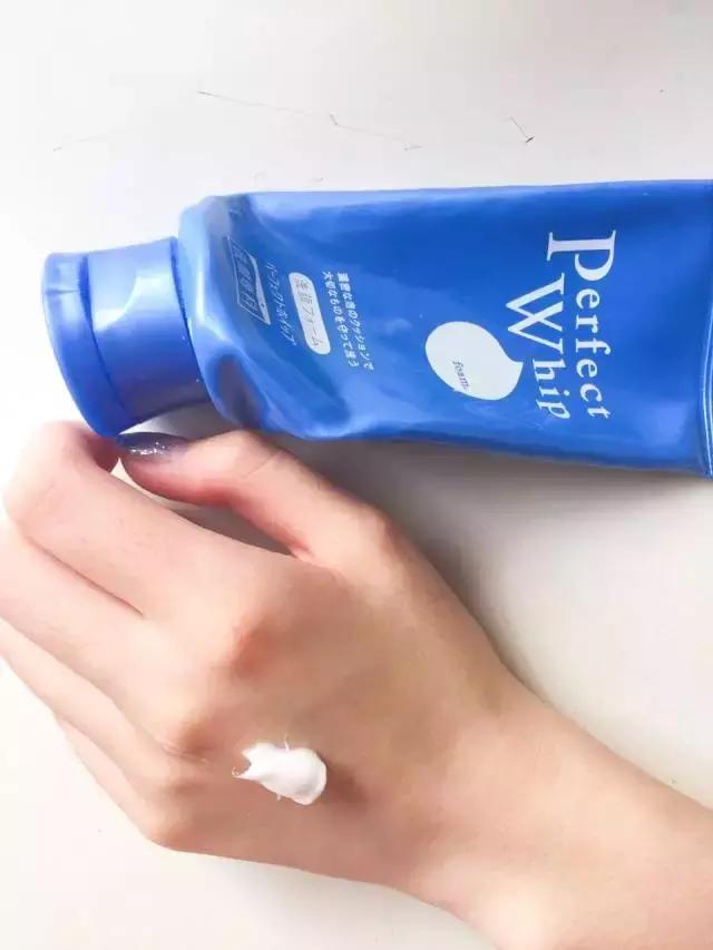 10款热门洗面奶测评,洗面奶评测口碑最好的三款洗面奶