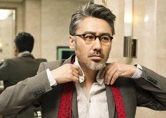 男士唇边胡须怎么打理,胡须保养涂什么