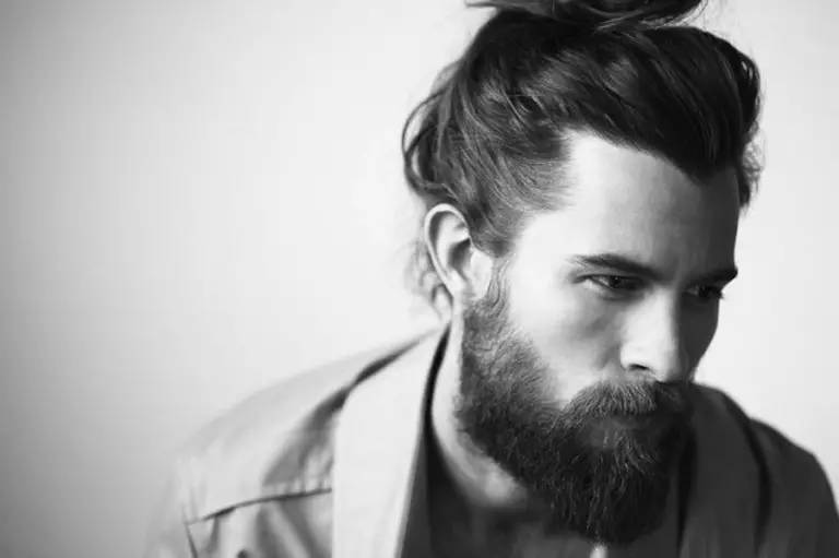 男士唇边胡须怎么打理,胡须保养涂什么