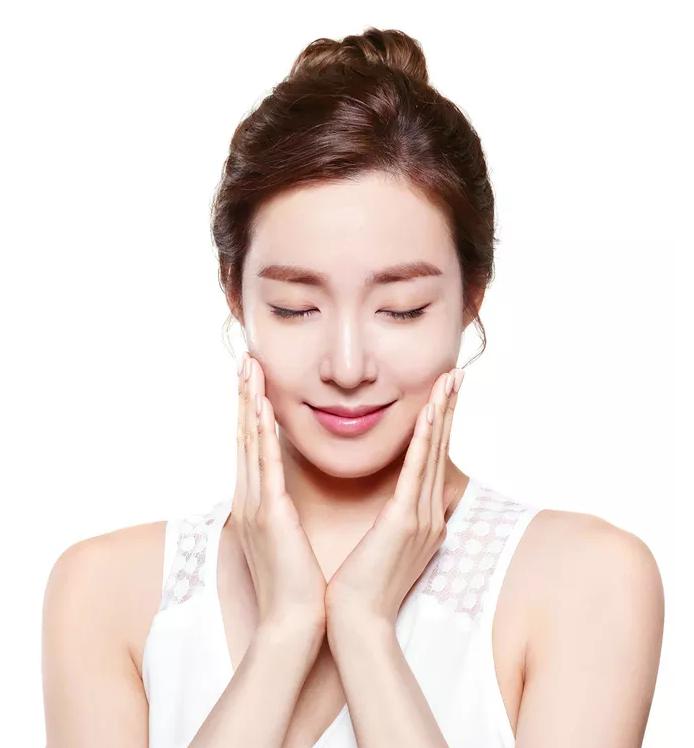 美白控油保湿收缩毛孔,医美收缩毛孔最有效的方法是什么