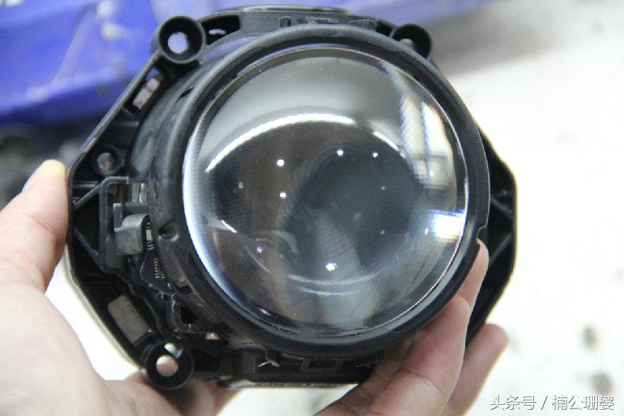 告别蜡烛灯!大灯加透镜以后再也不担心走夜路了!