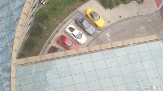 法拉利f12跑车测评视频,法拉利f12berlinetta试驾