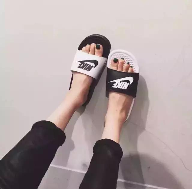 网红爆款拖鞋真好看,帅气又有颜值的拖鞋