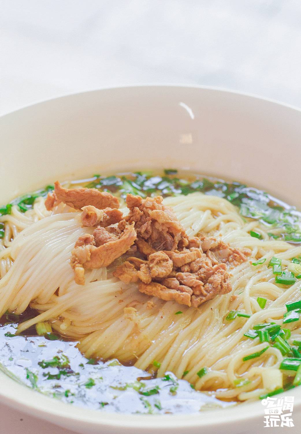 无数旅客的回忆,都停留在晓园路上这一碗碗地道小吃里