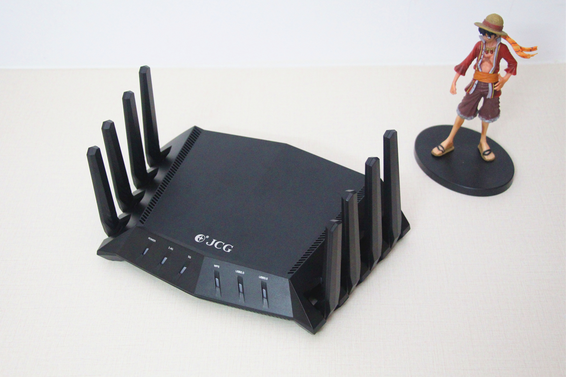 8根低损耗高增益天线，超强信号，游戏玩家必备装备--金刚狼体验