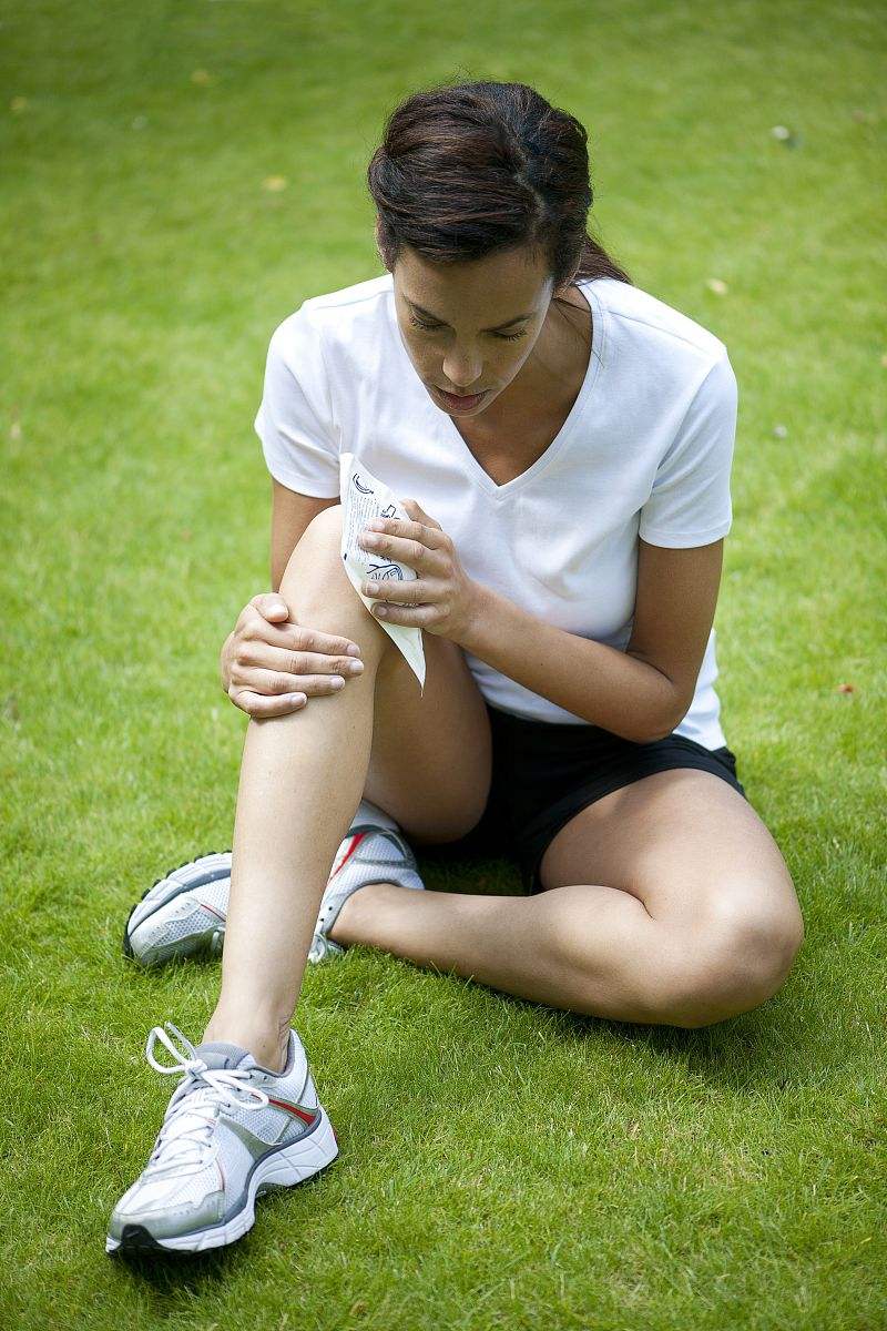 膝关节受伤自我判断,膝关节外伤恢复最好方法