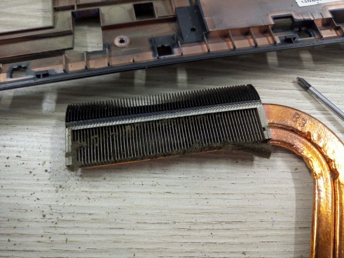 华硕笔记本k450拆机清灰教程,华硕笔记本k550j怎么换硬盘