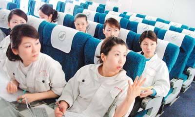 杜蕾斯惊喜的创意,杜蕾斯100个创意海报