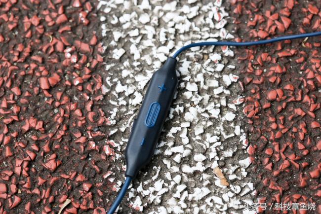 飞利浦骨传导耳机a8606测评,飞利浦蓝牙耳机shq6500