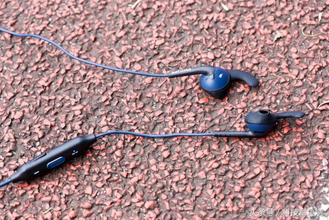 飞利浦骨传导耳机a8606测评,飞利浦蓝牙耳机shq6500