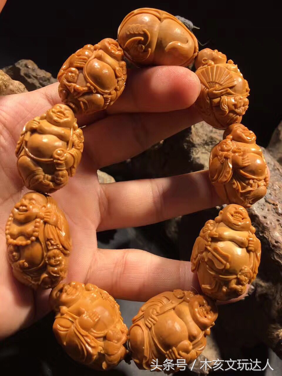 苏工橄榄核雕手串美女题材,橄榄核雕大师排名苏工