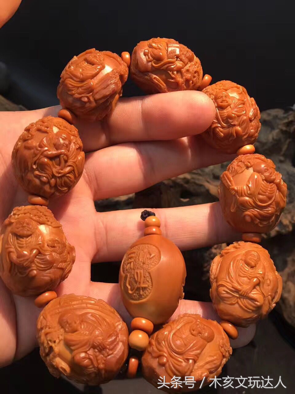 苏工橄榄核雕手串美女题材,橄榄核雕大师排名苏工