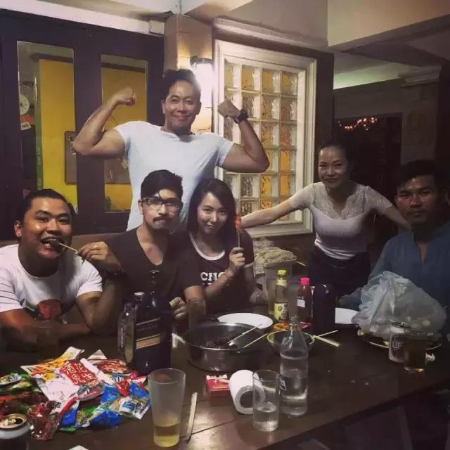 她不甘朝九晚五辞去工作，身处异乡竟有如此意外收获