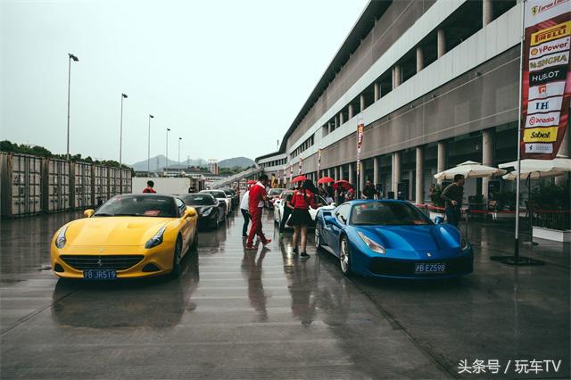 法拉利f12跑车测评视频,法拉利f12berlinetta试驾