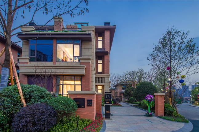 雅居乐25年“别墅世家”根植天府新区，以十年雅墅树立成都高端人居典范