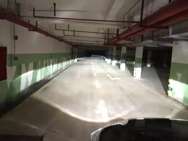 惠州新光源灯光升级,汉兰达原车灯发黄昏暗升级NHK德国版海五双光透镜!