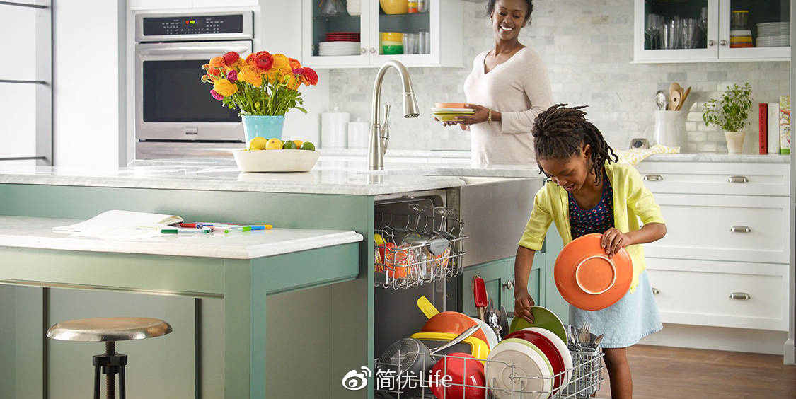 看似琐碎的家务事却是最耗时间的,生活不止眼前的苟且出自哪首歌