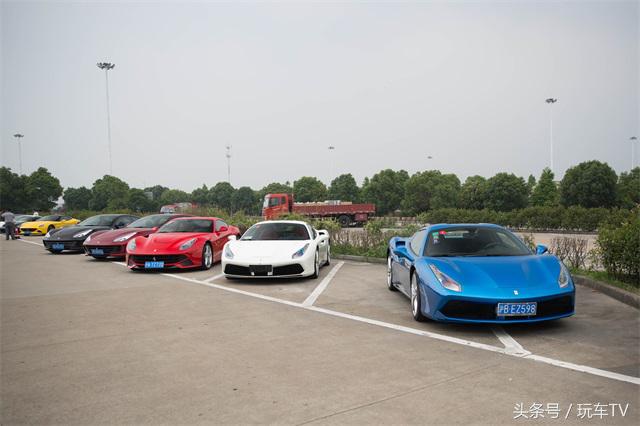 法拉利f12跑车测评视频,法拉利f12berlinetta试驾