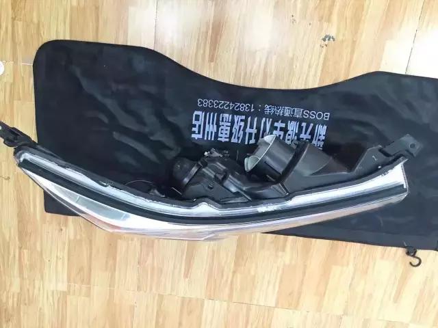惠州新光源灯光升级,汉兰达原车灯发黄昏暗升级NHK德国版海五双光透镜!