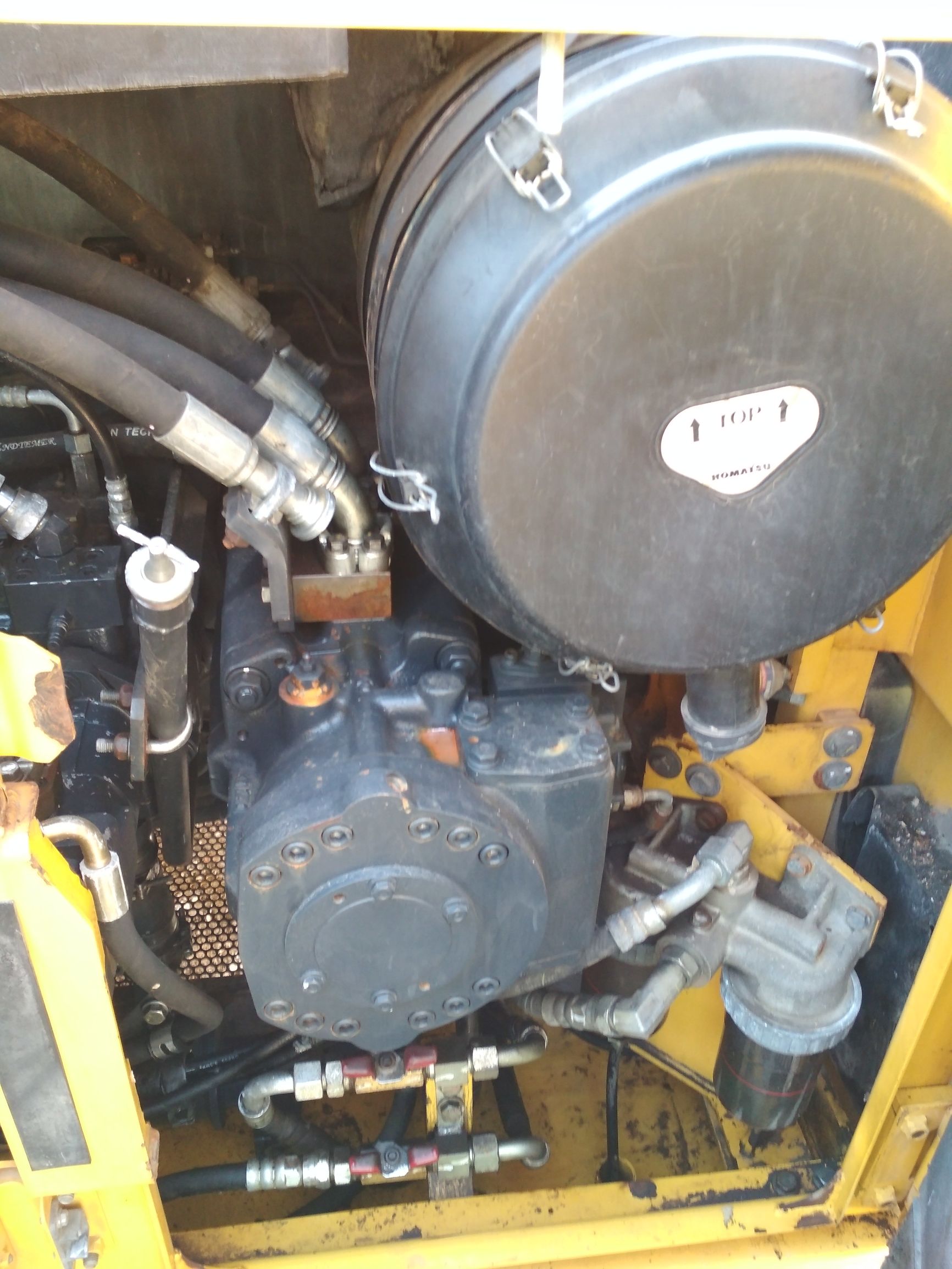 二手挖掘机分析,二手小松110挖掘机