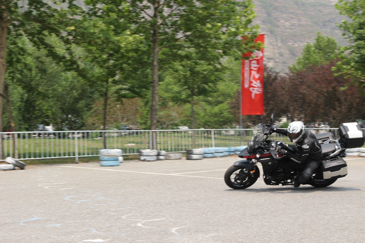 豪爵铃木dl250骑行爬山体验,豪爵铃木dl250摩旅西藏感觉怎么样