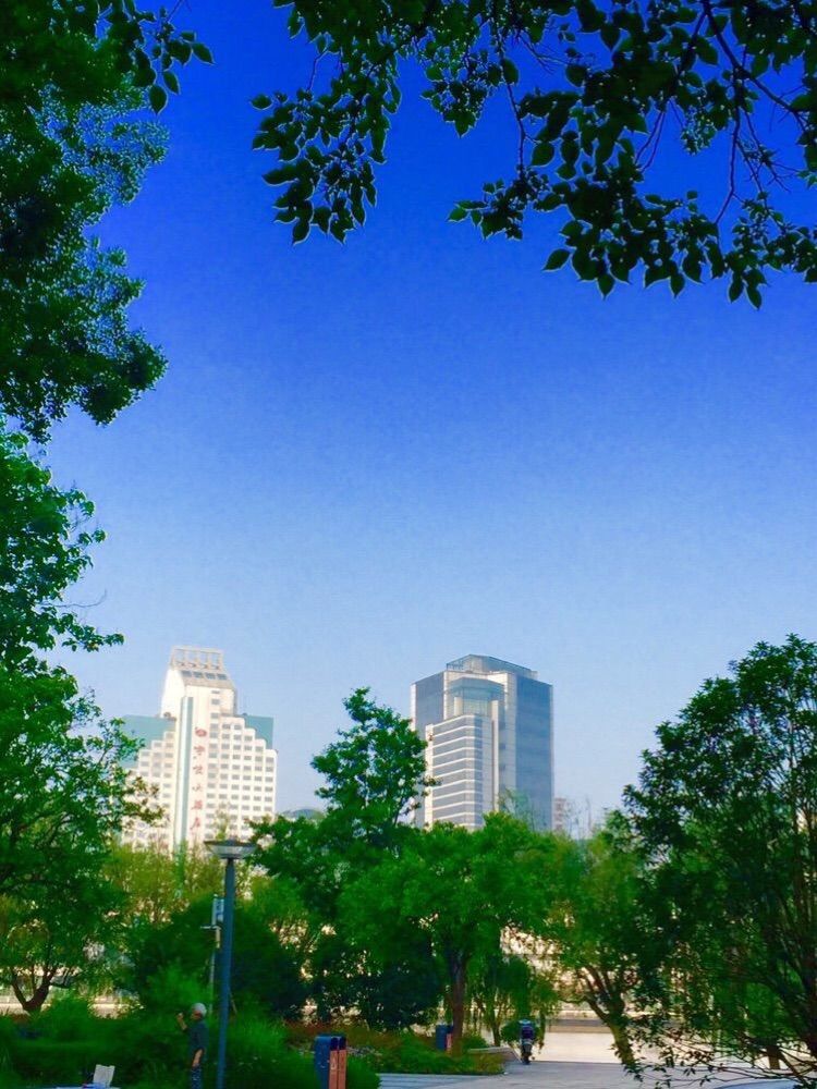 宁波是我国东南沿海城市,宁波属于东南西北