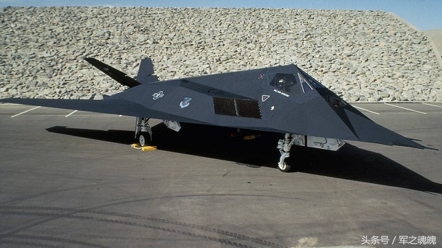 美国第一架战斗机,美国最先进的武器之一隐形战斗机