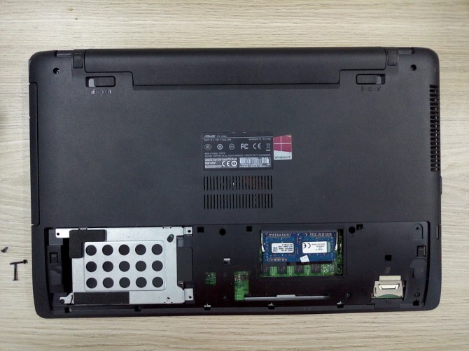 华硕笔记本k450拆机清灰教程,华硕笔记本k550j怎么换硬盘