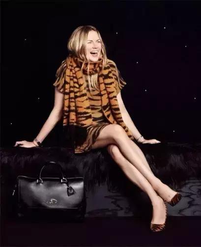 burberry经久不衰的单品,只有burberry才有英伦范