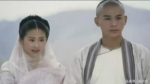 从最丑的“*妇情**”，脱变成为天才设计师，颖儿的星路并不是很顺利